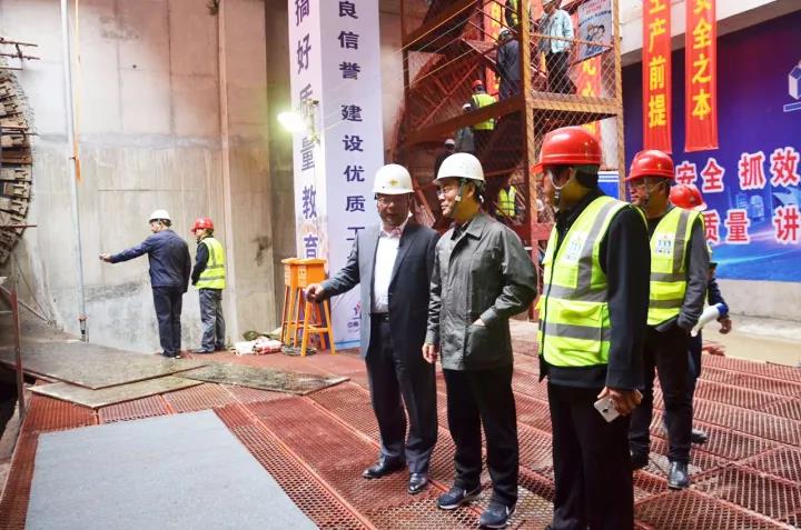喜讯！！郑州地铁3号线农业东路～中兴路区间左线盾构成功始发(图2)